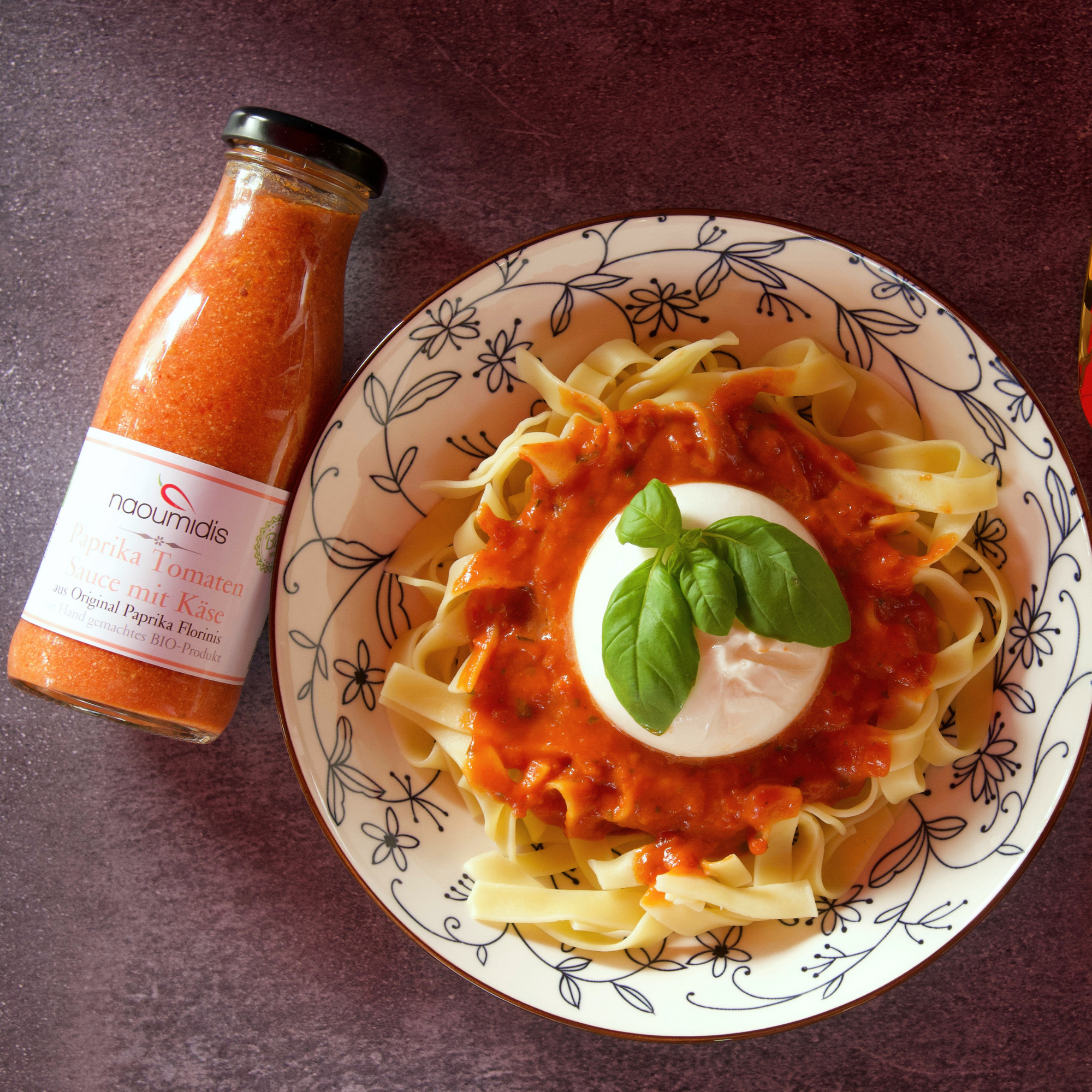 Bio Paprika Tomaten Sauce mit Käse